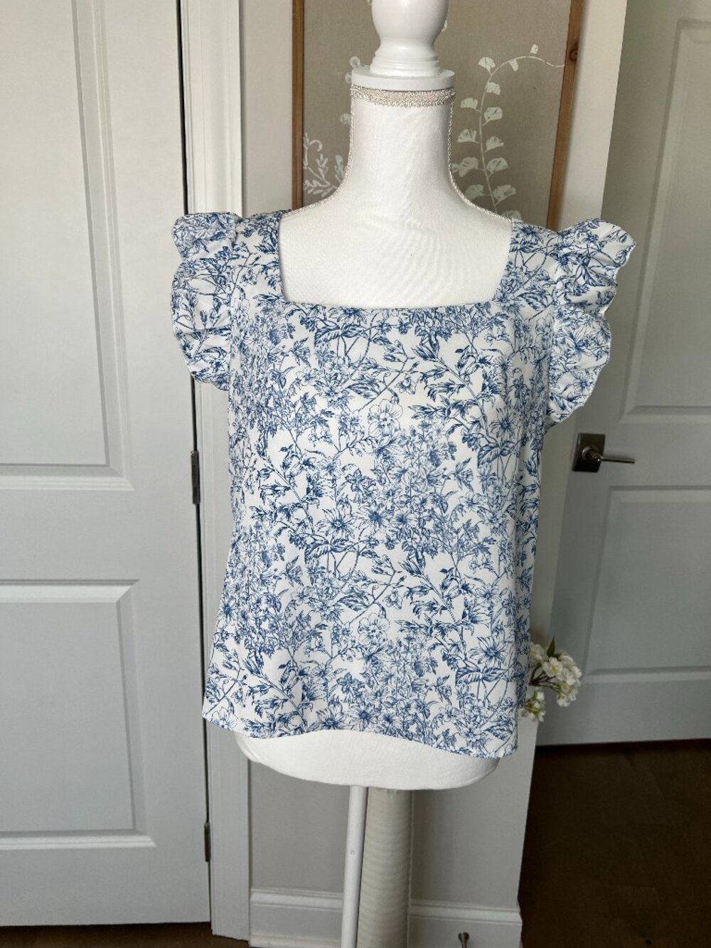 Blue & White Floral Blouse Size M
